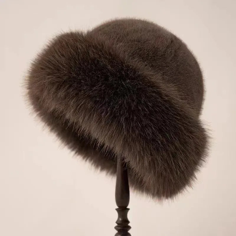 Lana – Winter Elegance Hat