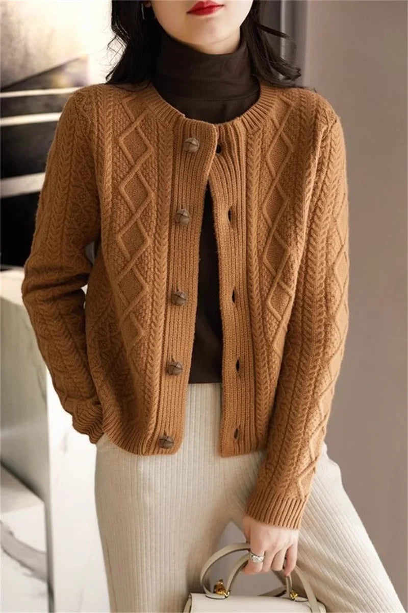 Anna - Cable Knit Cardigan