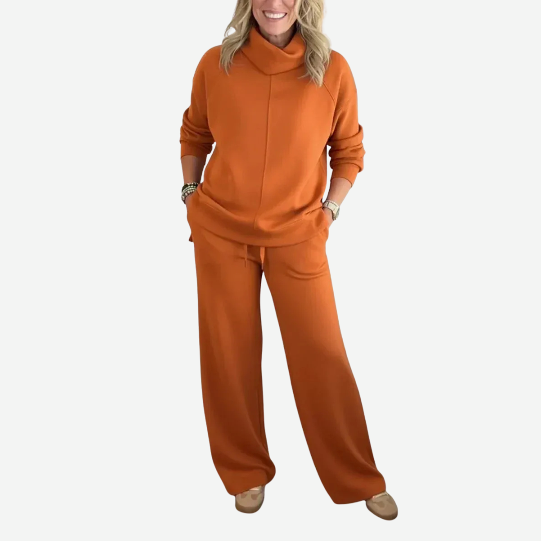 Evelyne - Two-Piece Travel Set with Turtleneck